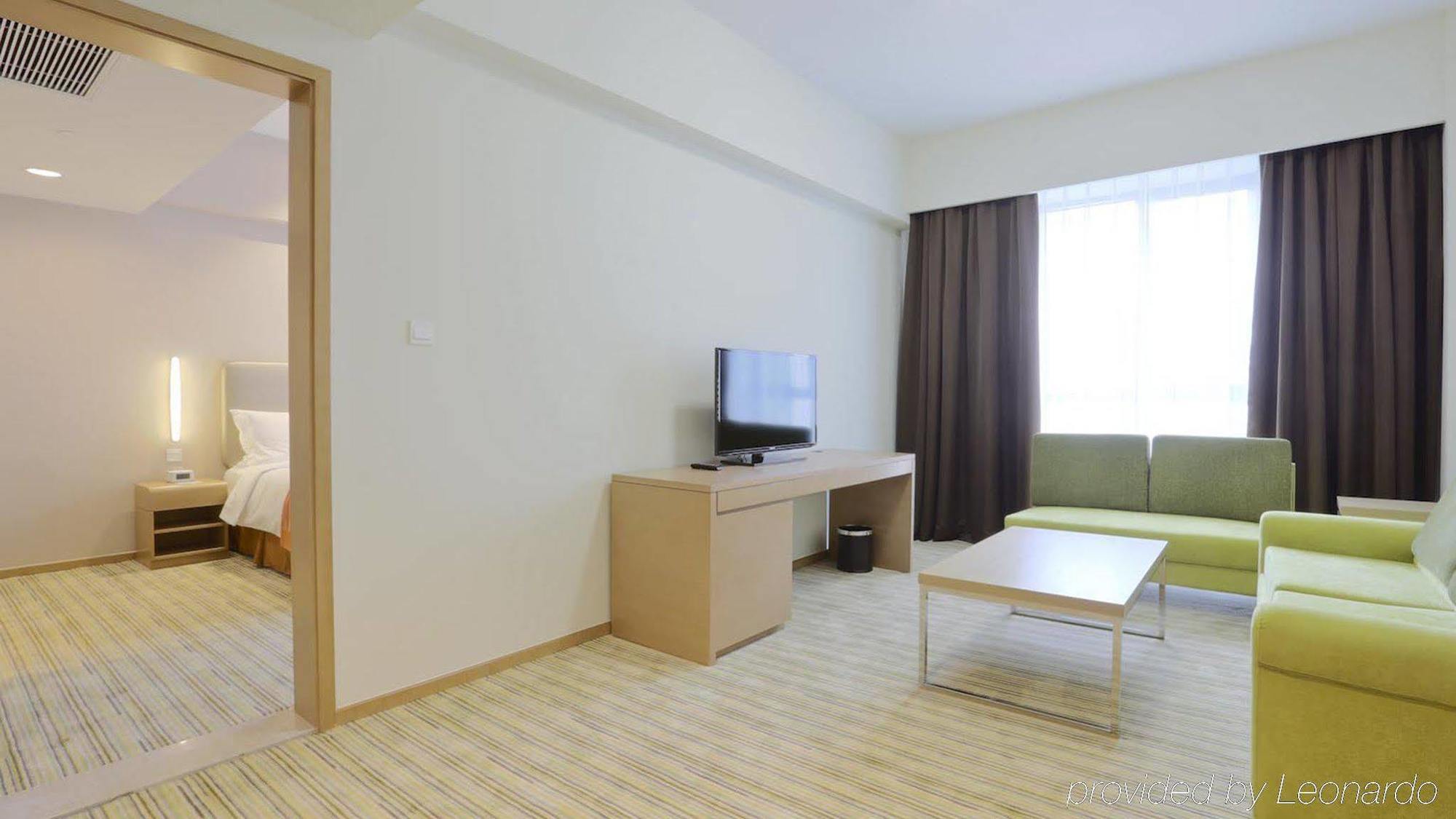 Holiday Inn Express Shanghai Gongkang By Ihg Zewnętrze zdjęcie